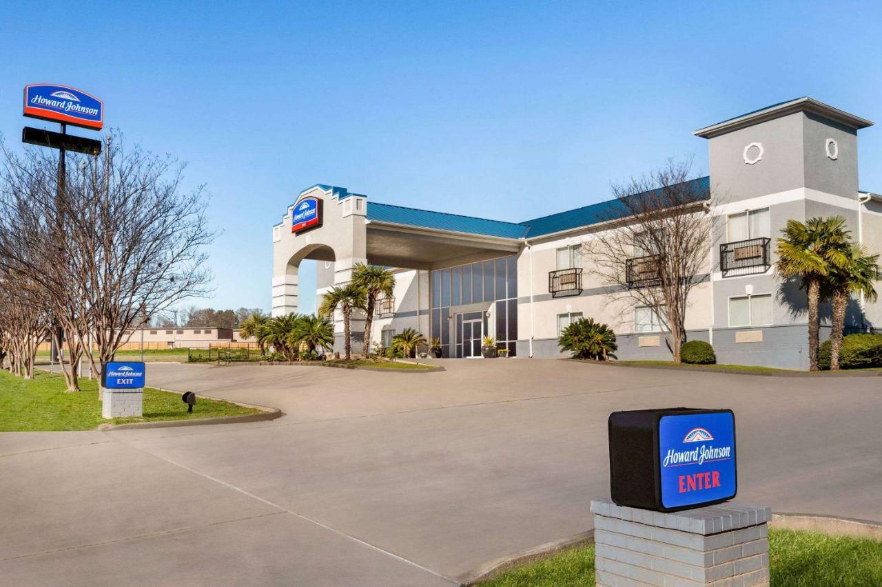 Howard Johnson By Wyndham San Antonio Hotel & Suites Екстериор снимка